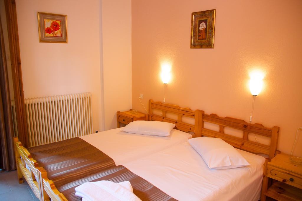 Stavroula Rooms Makrirrakhi Exterior photo