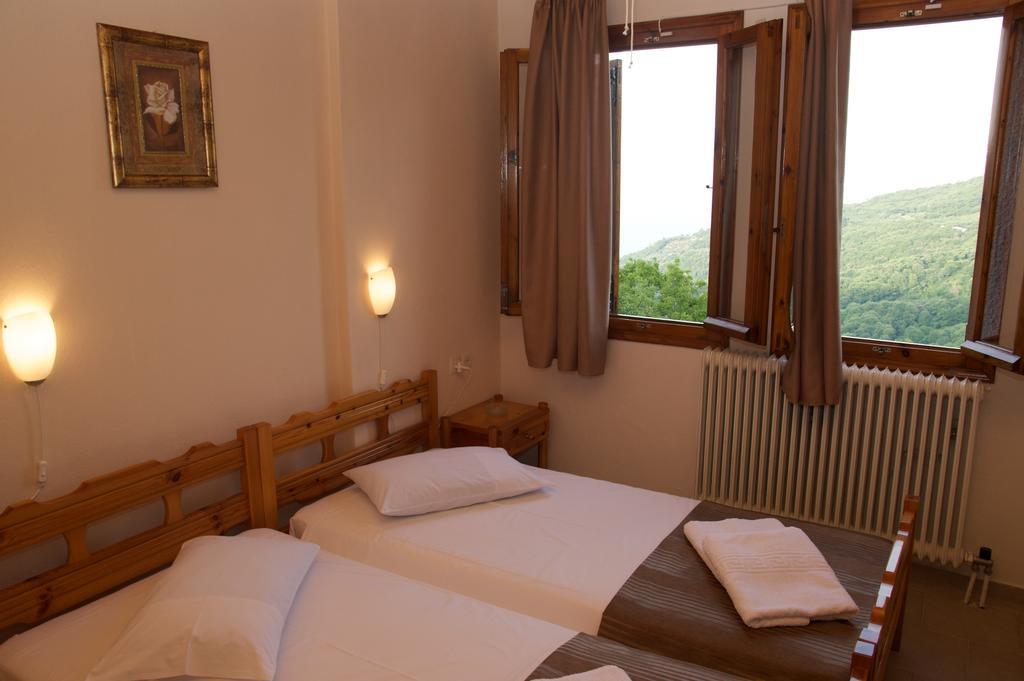Stavroula Rooms Makrirrakhi Exterior photo